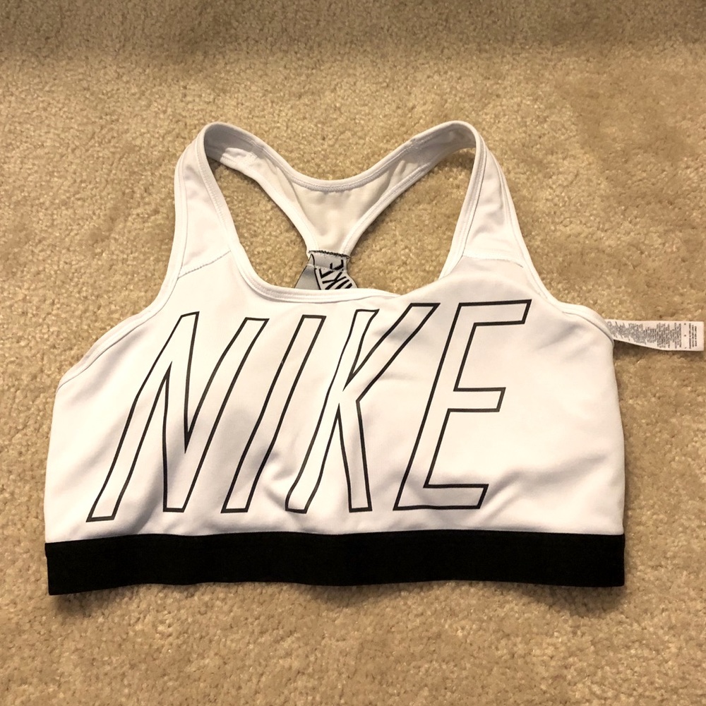 NIKE sports bra (padded)